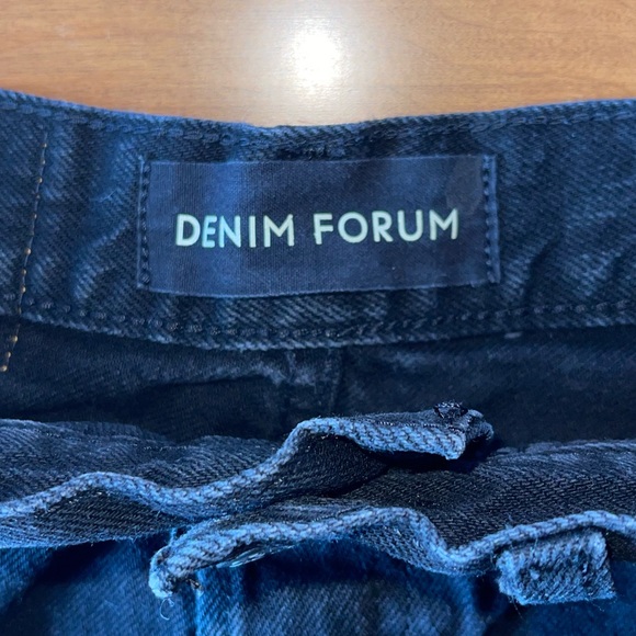 Aritzia Denim Forum Yoko Short - Black - 23 - Picture 3 of 4